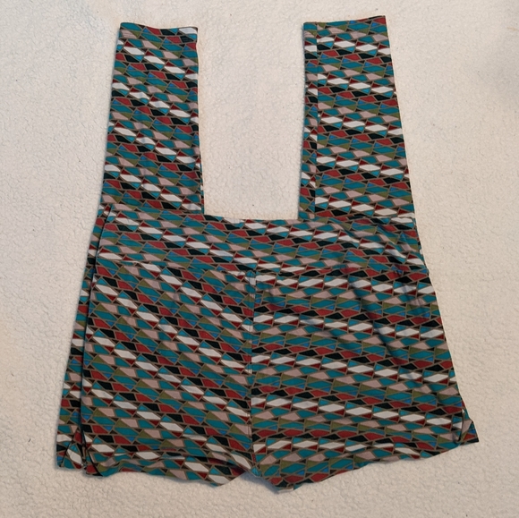 Tall and curvy - Picture 3 of 4